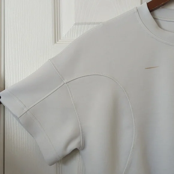 Lululemon Softstreme Cropped Gathered Waist Short Sleeve T-shirt Light Vapor 4 - Picture 3 of 10